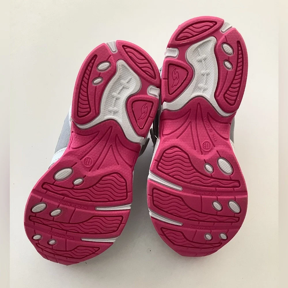 NWOT Stride Rite Kids' Pink and White Sneakers Sadi 11.5
